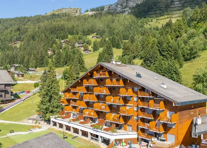 Lion 107 Sur La Place Du Village A Анзер